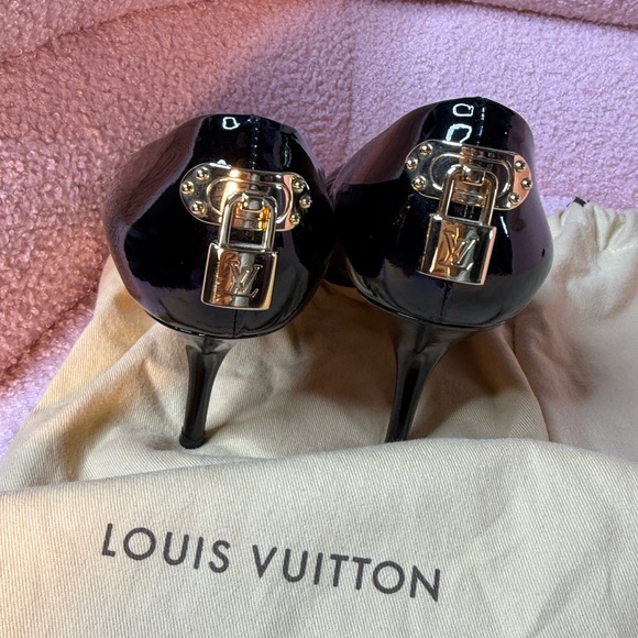Louis Vuitton Black Patent Heels with Gold Accents - Picture 7 of 8